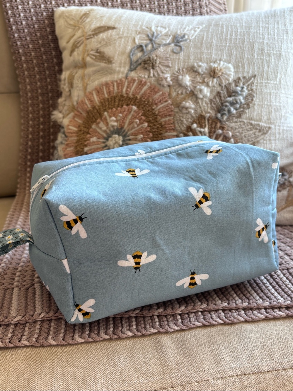 New Bee & Daisy Boxy Cosmetic Bag